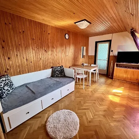 Laura Apartman Balatonmariafuerdo Exterior photo