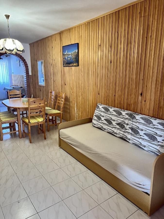 Laura Apartmán Balatonmariafurdo